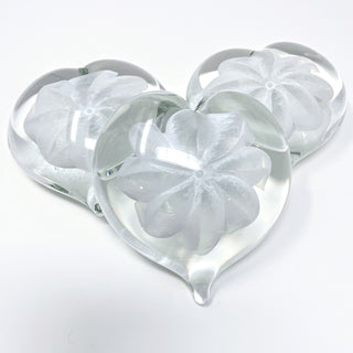 Glass Gazing Heart- White